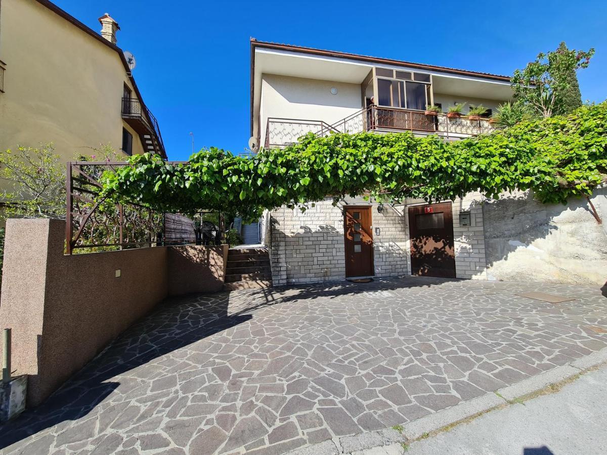 Apartma Pina Lägenhet Izola Exteriör bild
